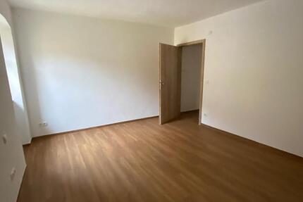 Wohnung Amberg - 3 Zimmer, 70 m&sup2;, 895&euro; | Angebot:25415224