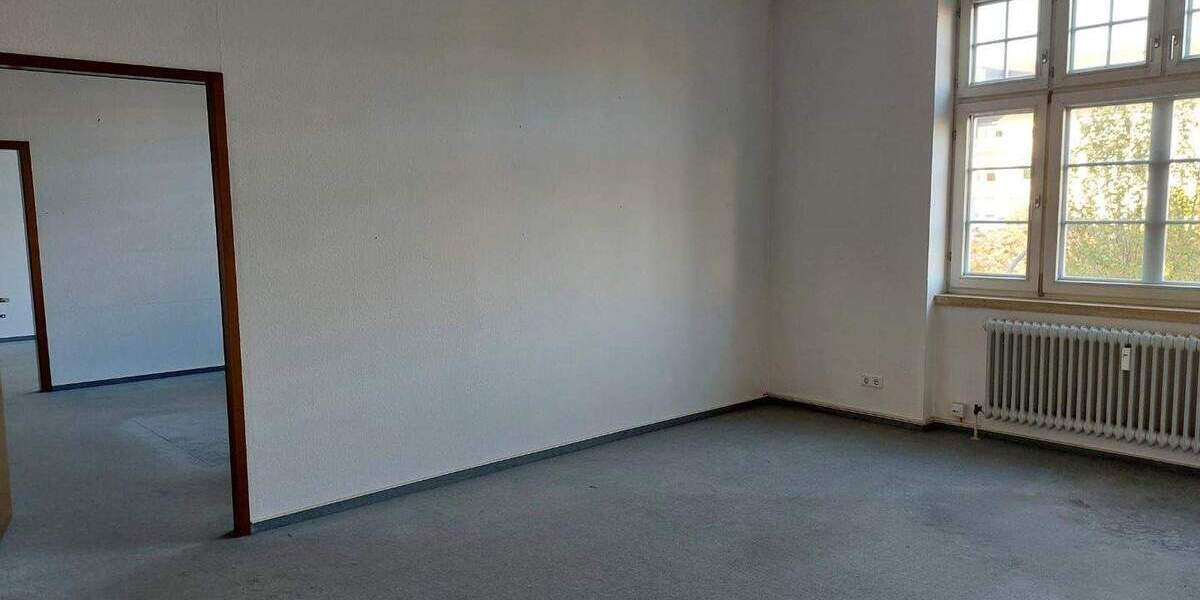 Gewerbeobjekt Saarbrücken St Johann - 5 Zimmer, 120 m&sup2;, 990&euro; | Angebot:26501572