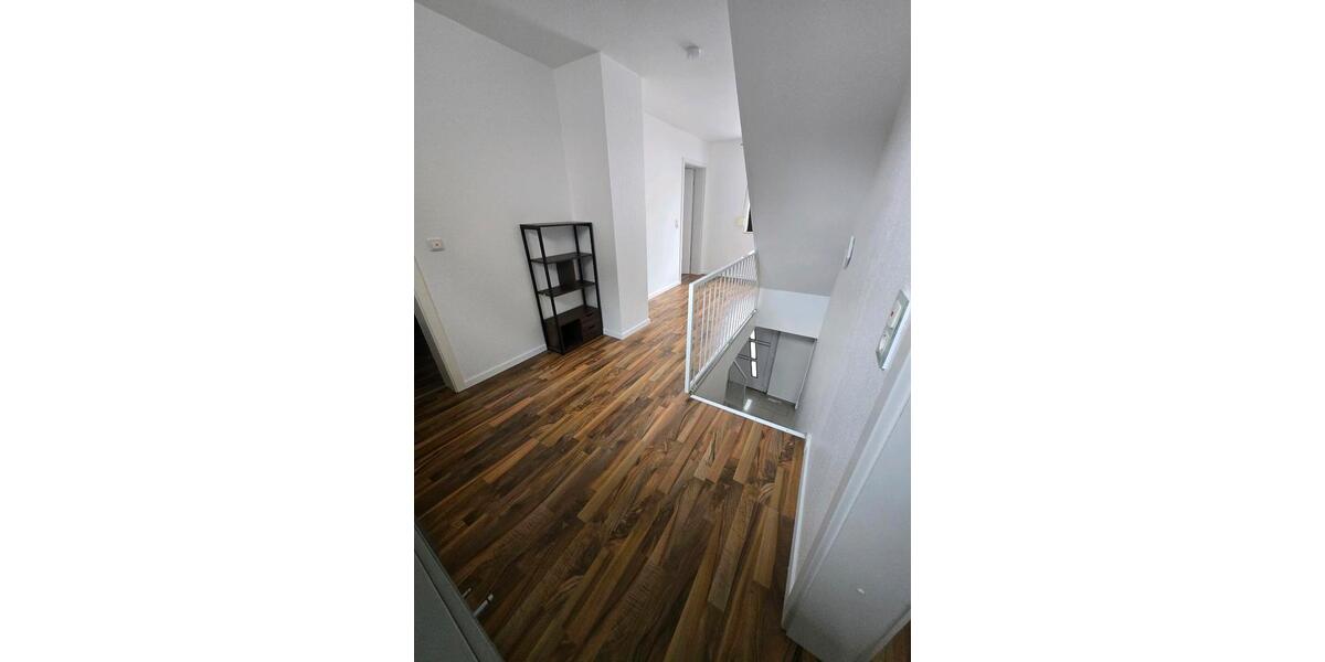 Wohnen auf Zeit Erlensee - 6 Zimmer, 160 m&sup2;, 30&euro; | Angebot:26624813