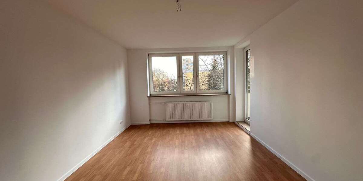 Etagenwohnung Nürnberg Röthenbach - 3 Zimmer, 80 m&sup2;, 880&euro; | Angebot:23795605