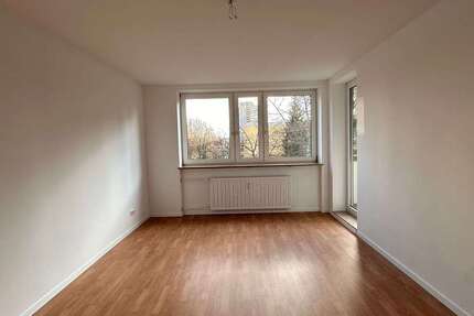 Wohnung Nürnberg Röthenbach - 3 Zimmer, 80 m&sup2;, 880&euro; | Angebot:23795605