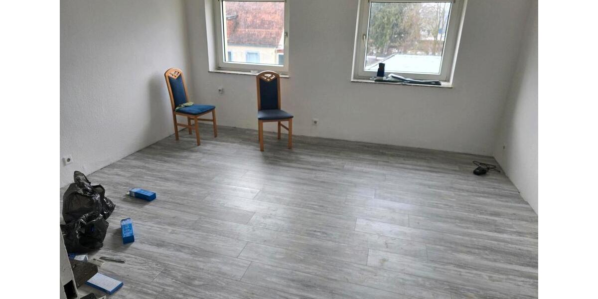 Dachgeschoßwohnung Borken (Hessen) - 3 Zimmer, 65 m&sup2;, 900&euro; | Angebot:24839382