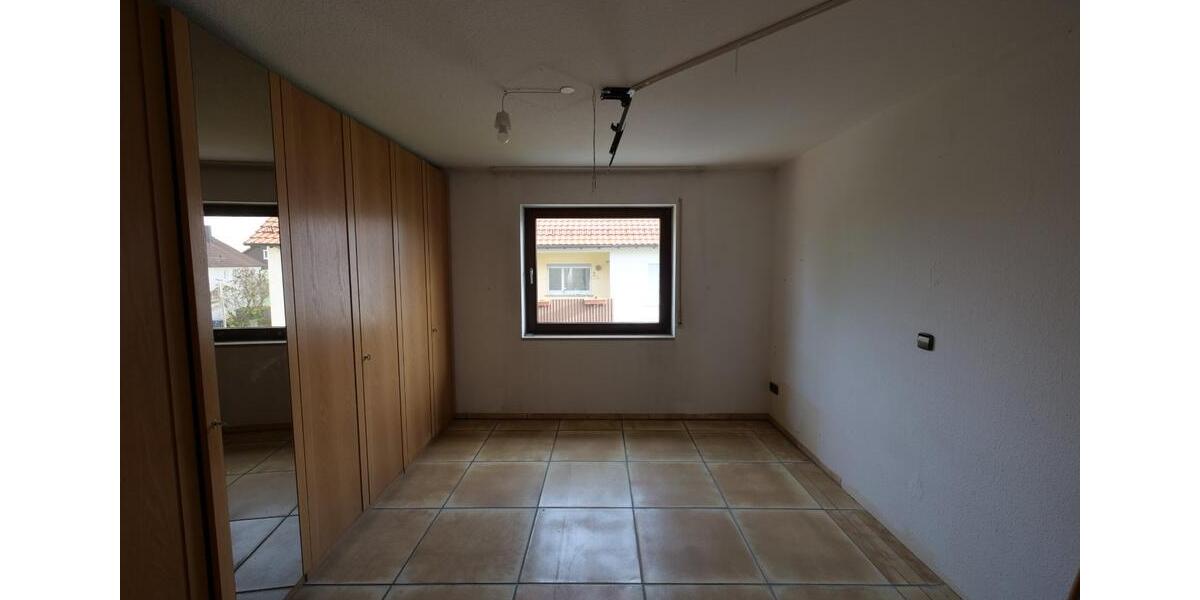 3,5 Zim. Wohnung, Einbauküche, Fußbodenheiz. HWR, Keller, Winterg 3.5 zimmer