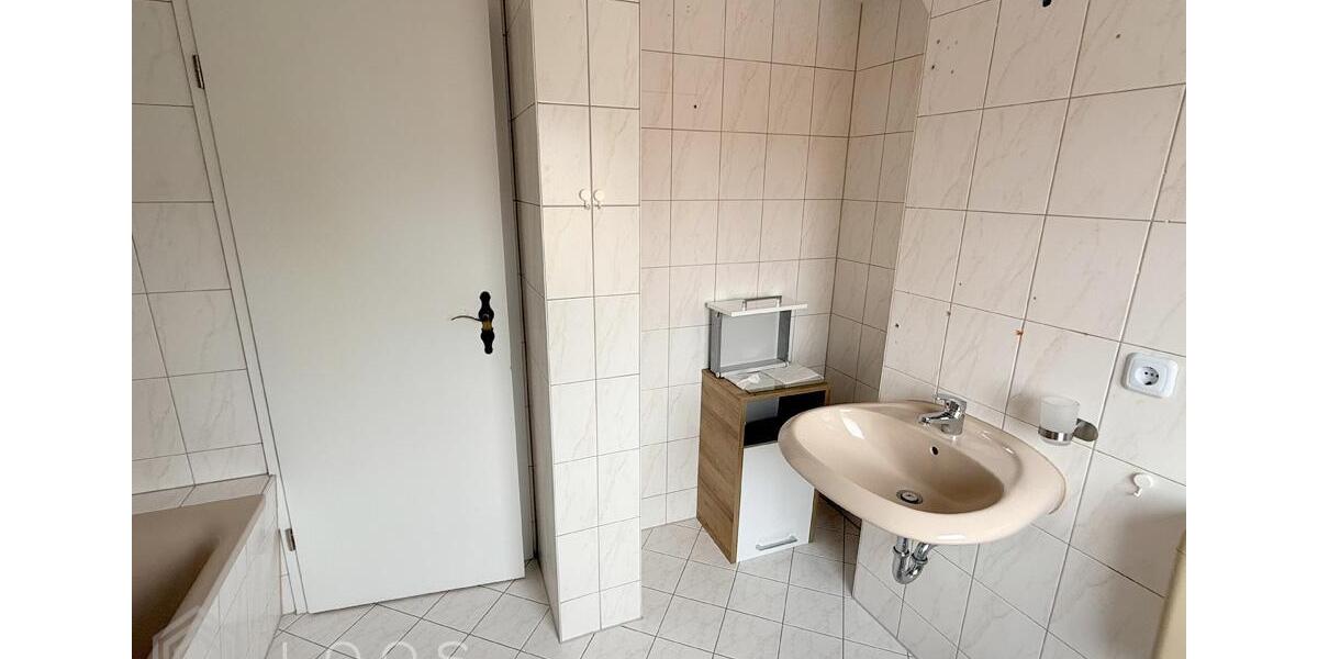 Dachgeschoßwohnung Finsterwalde - 2 Zimmer, 43 m&sup2;, 325&euro; | Angebot:26249116