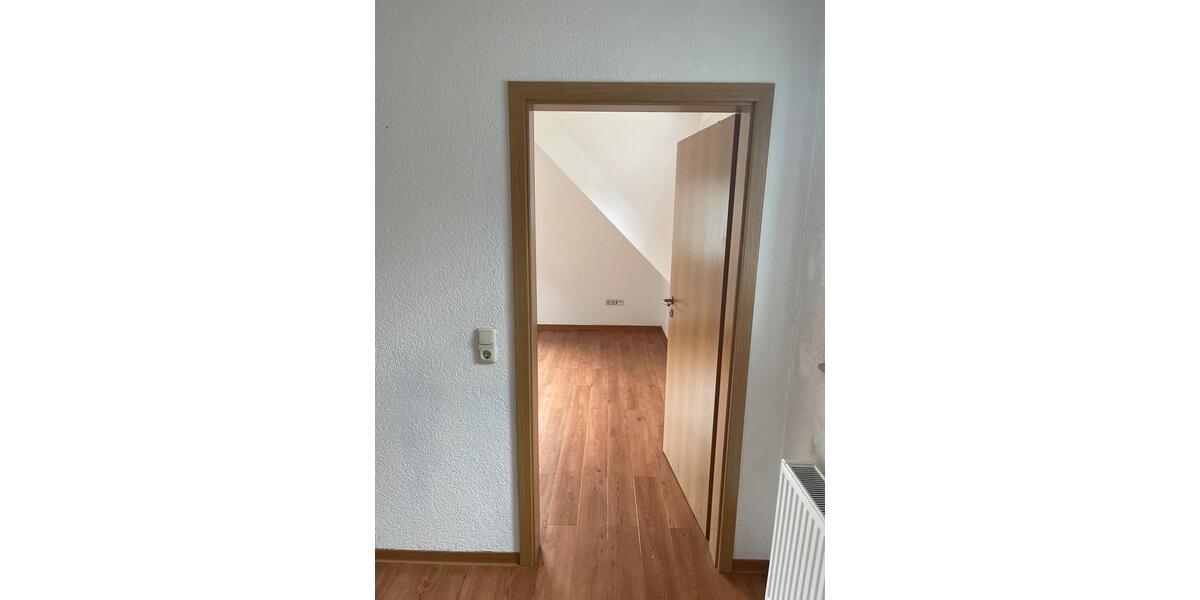 Dachgeschoßwohnung Hallenberg - 2 Zimmer, 86 m&sup2;, 650&euro; | Angebot:26676649
