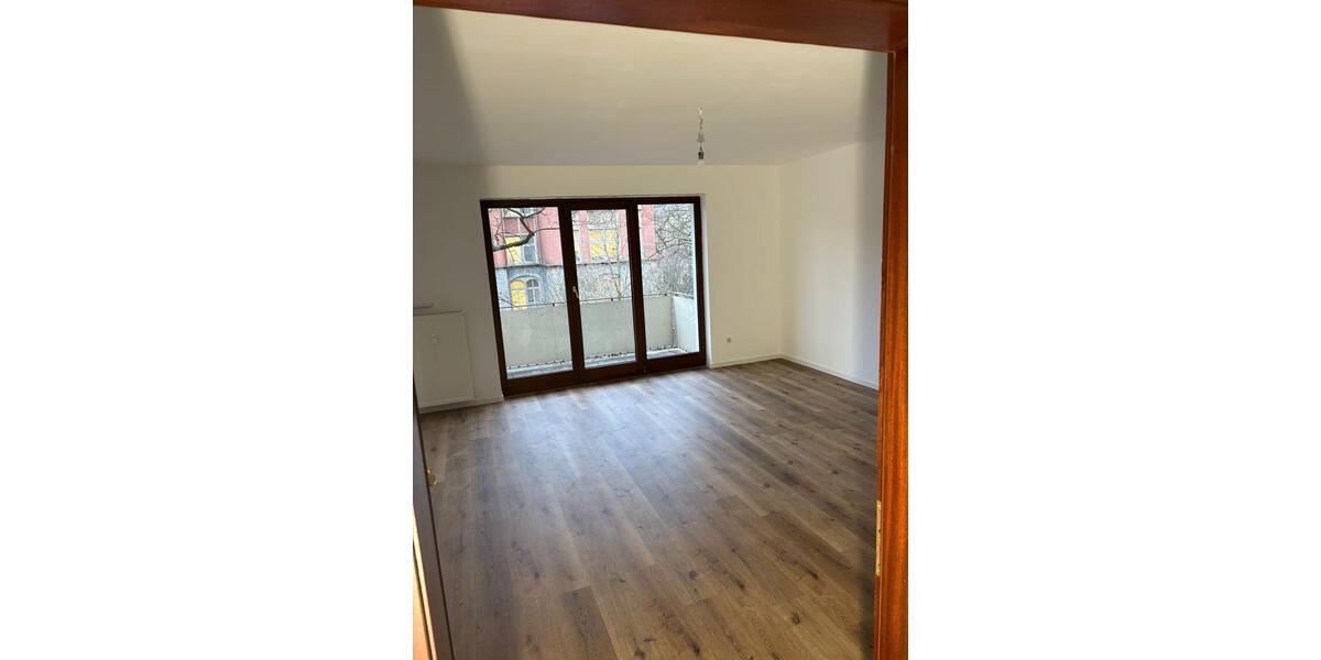 Etagenwohnung Wiesbaden Nordost - 2 Zimmer, 75 m&sup2;, 1.400&euro; | Angebot:24753627