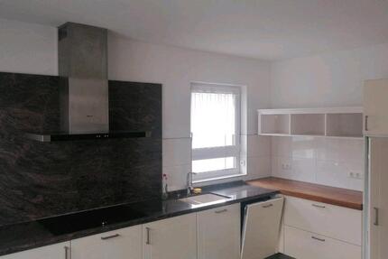 Wohnung Schwerin Gartenstadt - 3 Zimmer, 100 m&sup2;, 1.100&euro; | Angebot:26532270