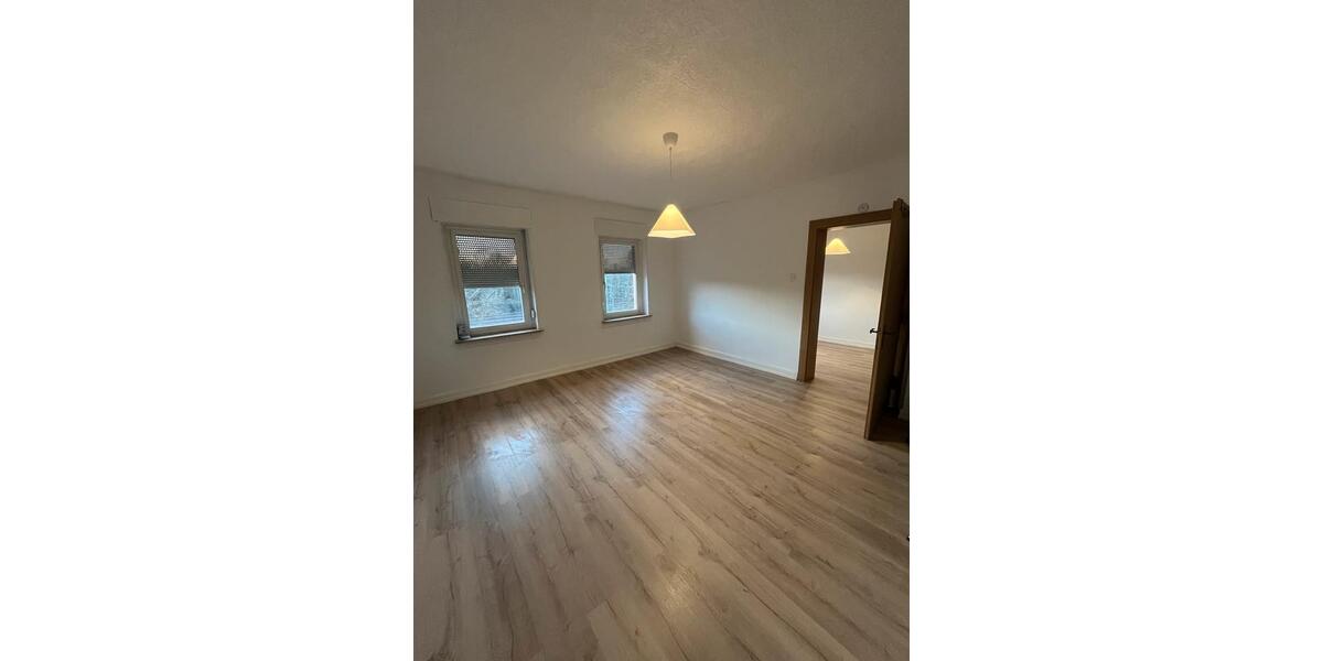 Etagenwohnung Saarbrücken Eschberg - 3 Zimmer, 78 m&sup2;, 680&euro; | Angebot:25921068