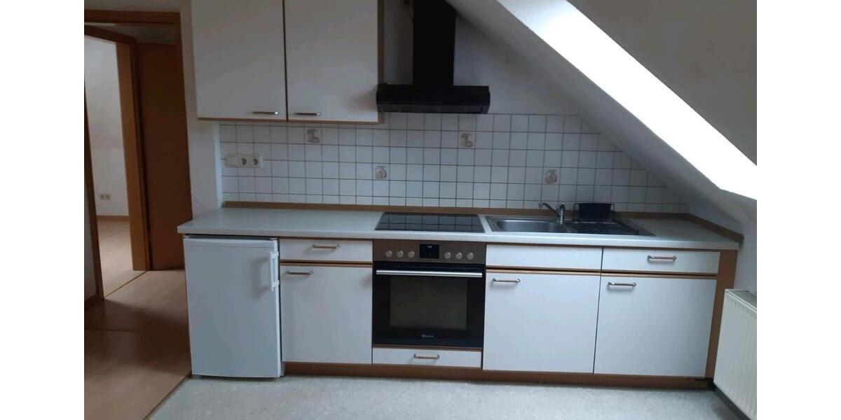 Dachgeschoßwohnung Coburg - 1.5 Zimmer, 37 m&sup2;, 300&euro; | Angebot:25261188