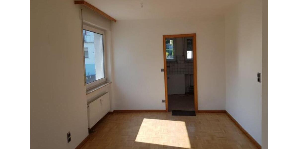 Etagenwohnung Trier Kürenz - 4 Zimmer, 91 m&sup2;, 1.100&euro; | Angebot:25516763