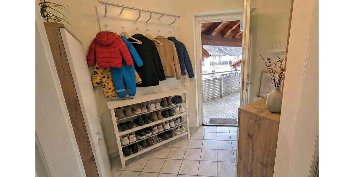 Mehrfamilienhaus, Wohnhaus Magstadt - 5.5 Zimmer, 127 m&sup2;, 1.650&euro; | Angebot:24850078