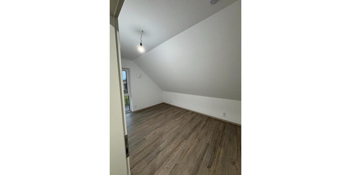 Dachgeschoßwohnung Spelle - 5 Zimmer, 72 m&sup2;, 870&euro; | Angebot:26303394