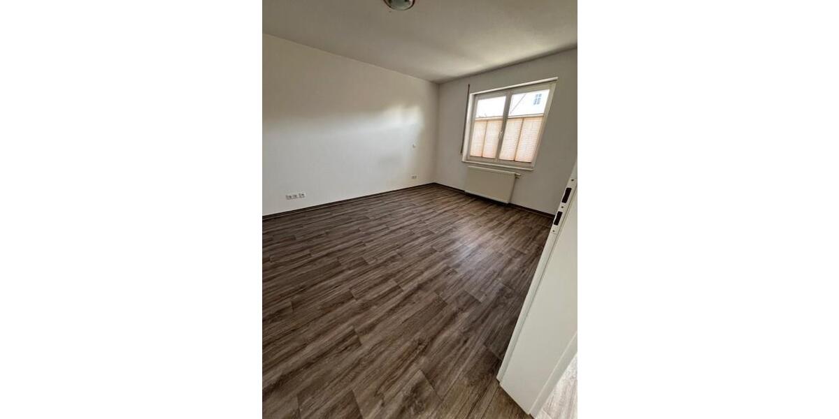 Etagenwohnung Querfurt - 2 Zimmer, 56 m&sup2;, 385&euro; | Angebot:26051007
