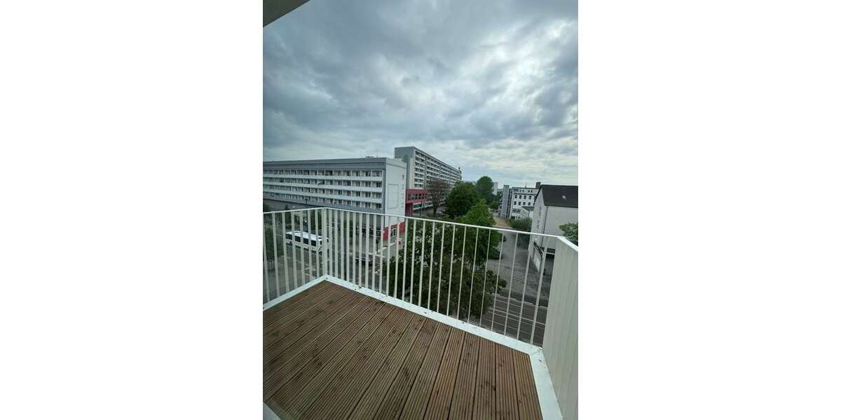 Etagenwohnung Dessau - 4 Zimmer, 104 m&sup2;, 1.196&euro; | Angebot:26806830