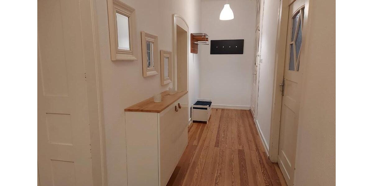Wohnen auf Zeit Saarbrücken - 3 Zimmer, 100 m&sup2;, 525&euro; | Angebot:26632826