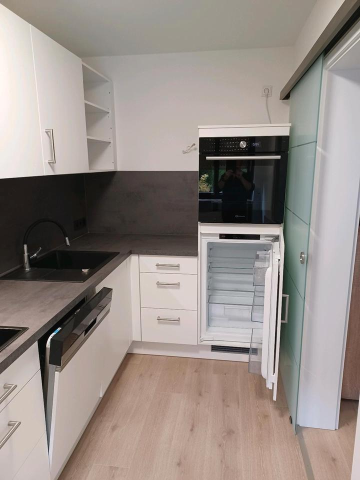 In Hochzoll Süd Schöne 2 Zimmer Küche Bad Wohnung mit Garten zimmer