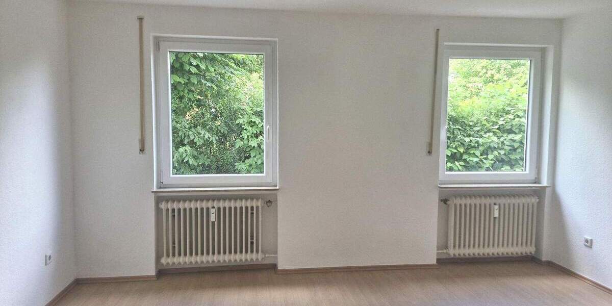 Etagenwohnung Kassel Harleshausen - 3 Zimmer, 95 m&sup2;, 830&euro; | Angebot:25733996