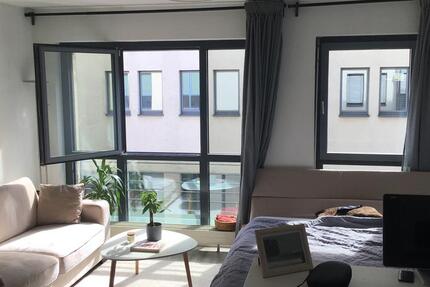 01.01 bis 30.04.2026: 1-Zimmer-Apartment im Stadtzentrum zimmer