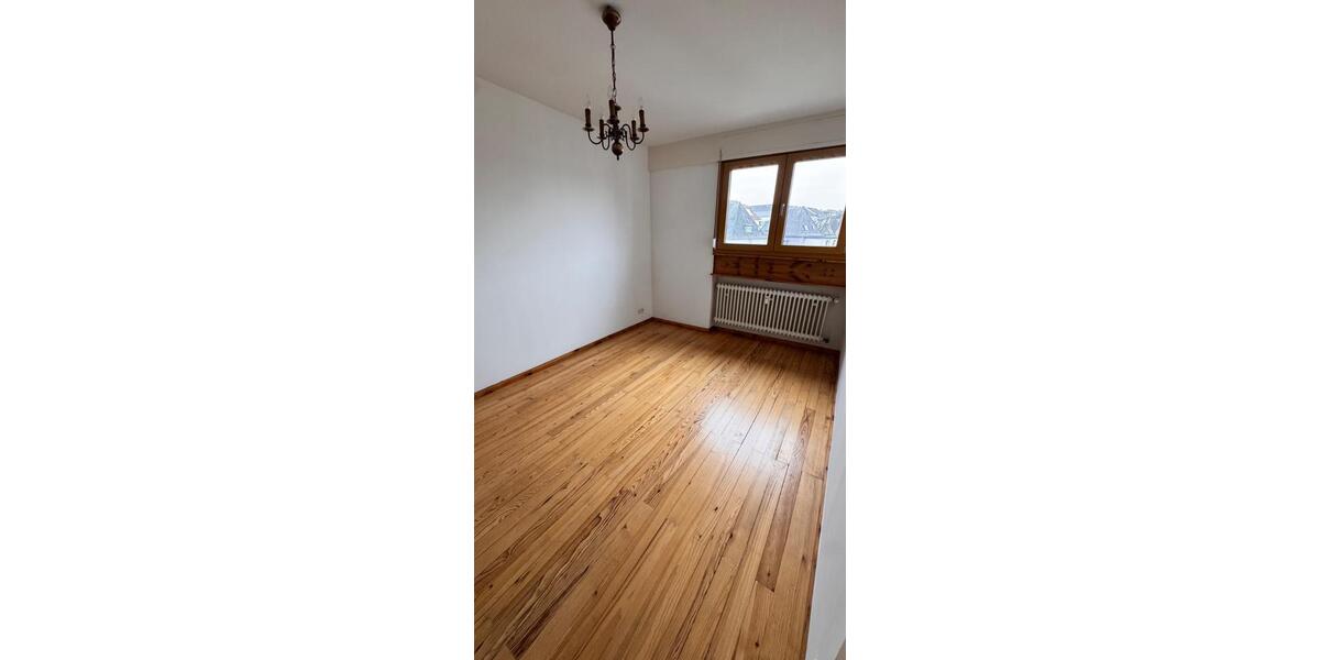 Etagenwohnung Schwalbach - 3.5 Zimmer, 82 m&sup2;, 800&euro; | Angebot:25124936