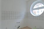 (12536_17) MGN: kleine 1-Raum-Wohnung mit Dusche und Balkon im Hochparterre, Kabel-TV und Hausservice inklusive - Etagenwohnung Meiningen | Angebot:26836388