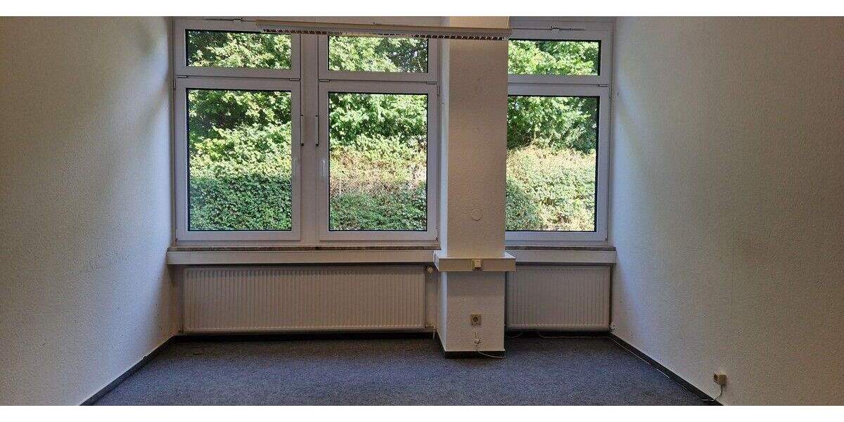 Gewerbeobjekt Kiel Gaarden-Süd - 1 Zimmer, 387 m&sup2;, 3.290&euro; | Angebot:25660670