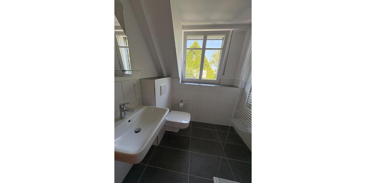 Dachgeschoßwohnung Lotte - 2.5 Zimmer, 59 m&sup2;, 530&euro; | Angebot:26051018