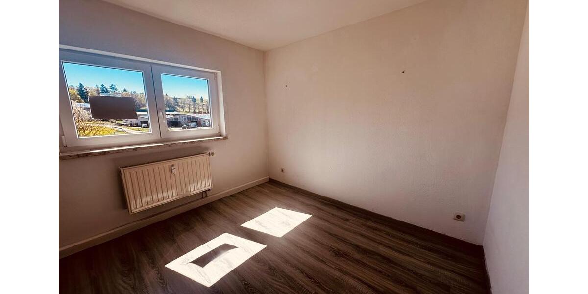 Dachgeschoßwohnung Wurzbach - 3 Zimmer, 63 m&sup2;, 380&euro; | Angebot:26544352