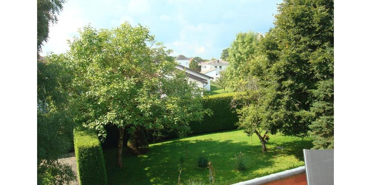 Dachgeschoßwohnung Asbach - 3 Zimmer, 90 m&sup2;, 720&euro; | Angebot:26042108