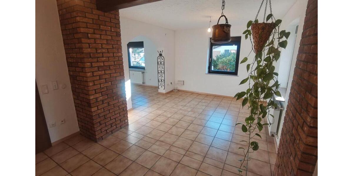 Etagenwohnung Johannesberg - 2.5 Zimmer, 84 m&sup2;, 690&euro; | Angebot:26413687