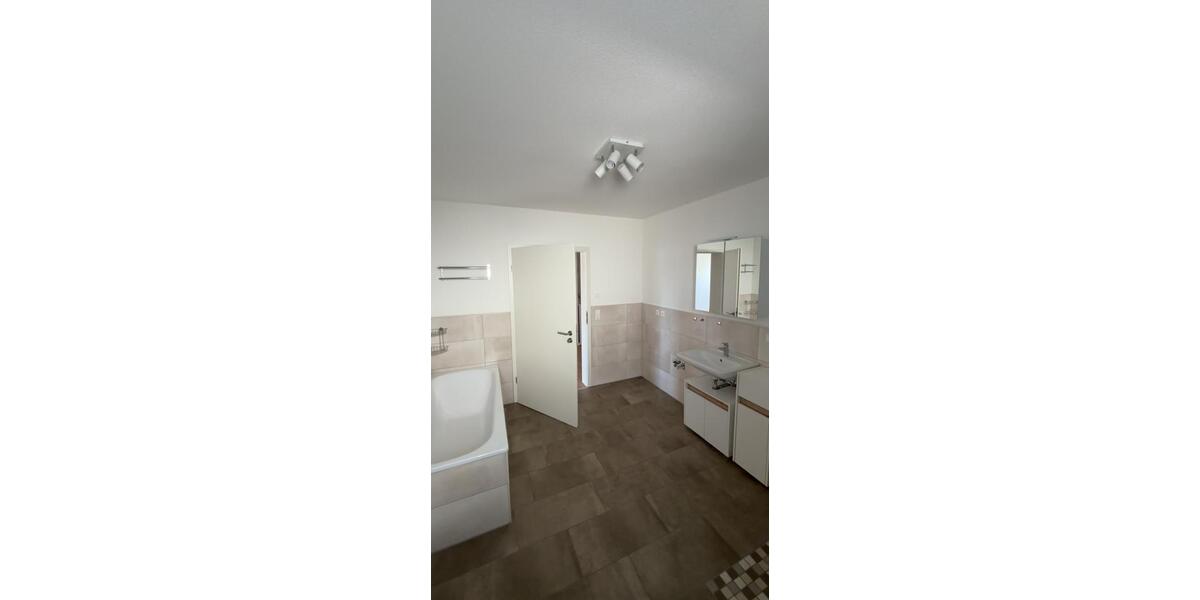 Erdgeschoßwohnung Wört - 3 Zimmer, 95 m&sup2;, 810&euro; | Angebot:26316436