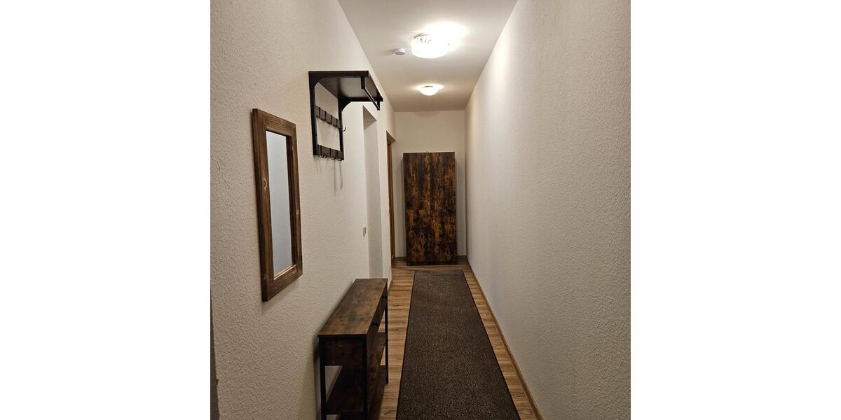 Hochparterre Frankfurt (Oder) - 1 Zimmer, 75 m&sup2;, 1.200&euro; | Angebot:26112834