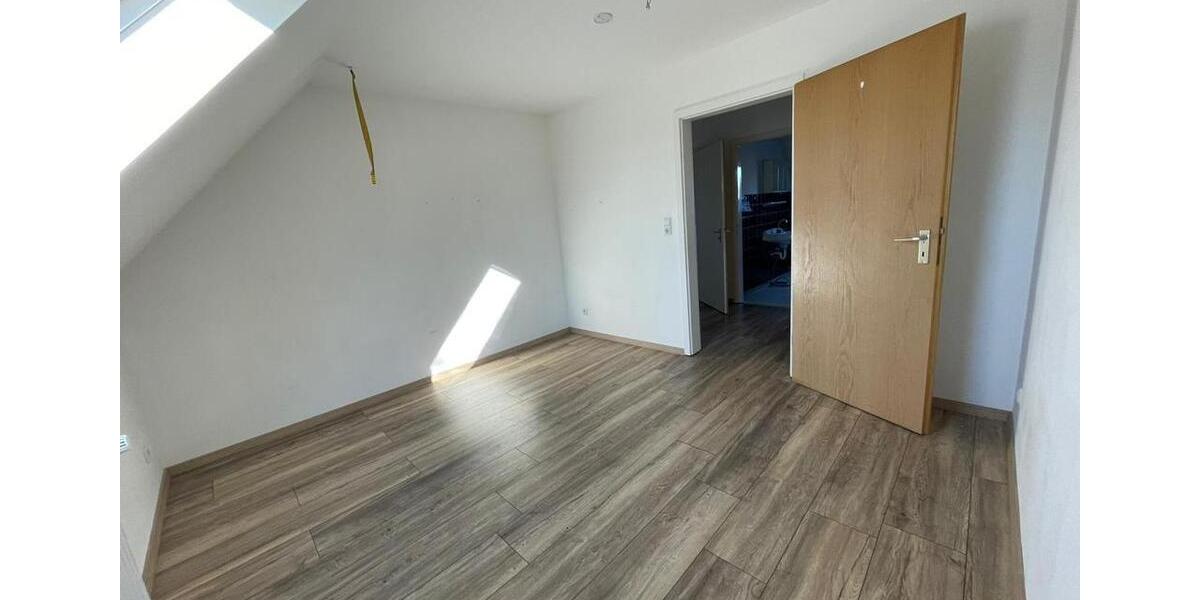 Dachgeschoßwohnung Selsingen - 3 Zimmer, 90 m&sup2;, 900&euro; | Angebot:26459695