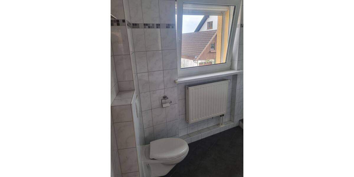 Reihenhaus Bergrheinfeld - 5 Zimmer, 105 m&sup2;, 1.200&euro; | Angebot:25395205