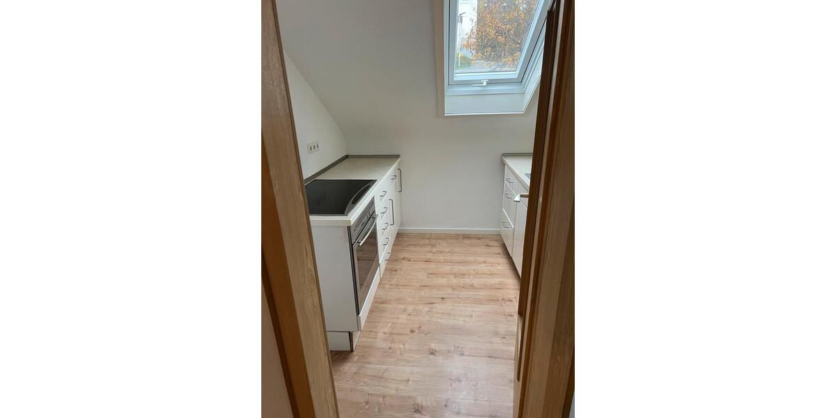Dachgeschoßwohnung Remshalden - 3 Zimmer, 80 m&sup2;, 1.030&euro; | Angebot:26417226