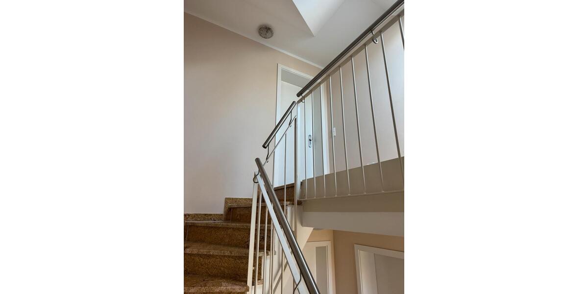 Dachgeschoßwohnung München Allach-Untermenzing - 3 Zimmer, 83 m&sup2;, 2.290&euro; | Angebot:26037691