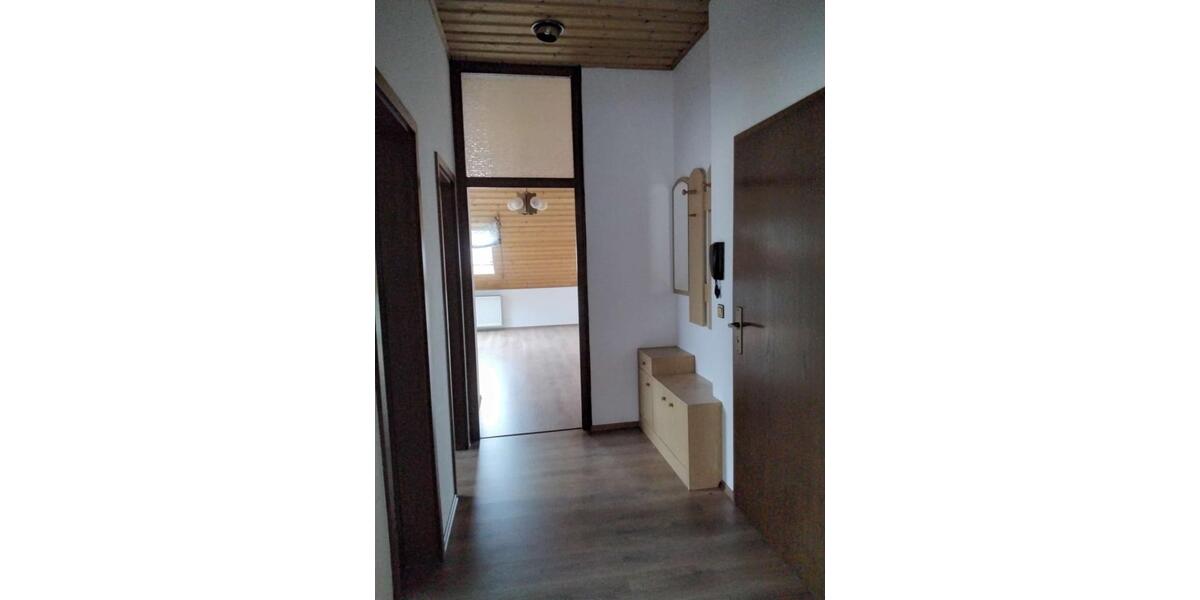 Etagenwohnung Bindlach - 2.5 Zimmer, 65 m&sup2;, 750&euro; | Angebot:25922022