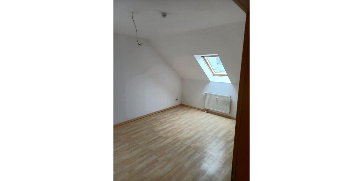 Dachgeschoßwohnung Großschirma - 2 Zimmer, 59 m&sup2;, 420&euro; | Angebot:25762271
