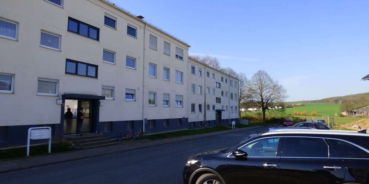 Etagenwohnung Büdingen - 5 Zimmer, 130 m&sup2;, 1.000&euro; | Angebot:24977399