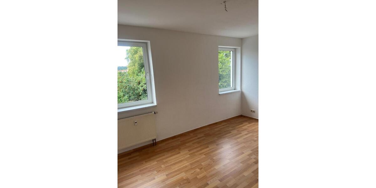 Etagenwohnung Eisenberg - 3 Zimmer, 70 m&sup2;, 630&euro; | Angebot:24524293