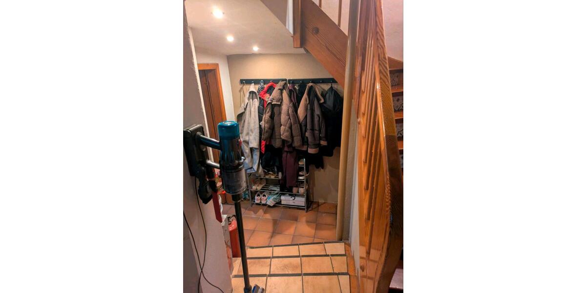 Einfamilienhaus Nentershausen - 3 Zimmer, 110 m&sup2;, 750&euro; | Angebot:26038648