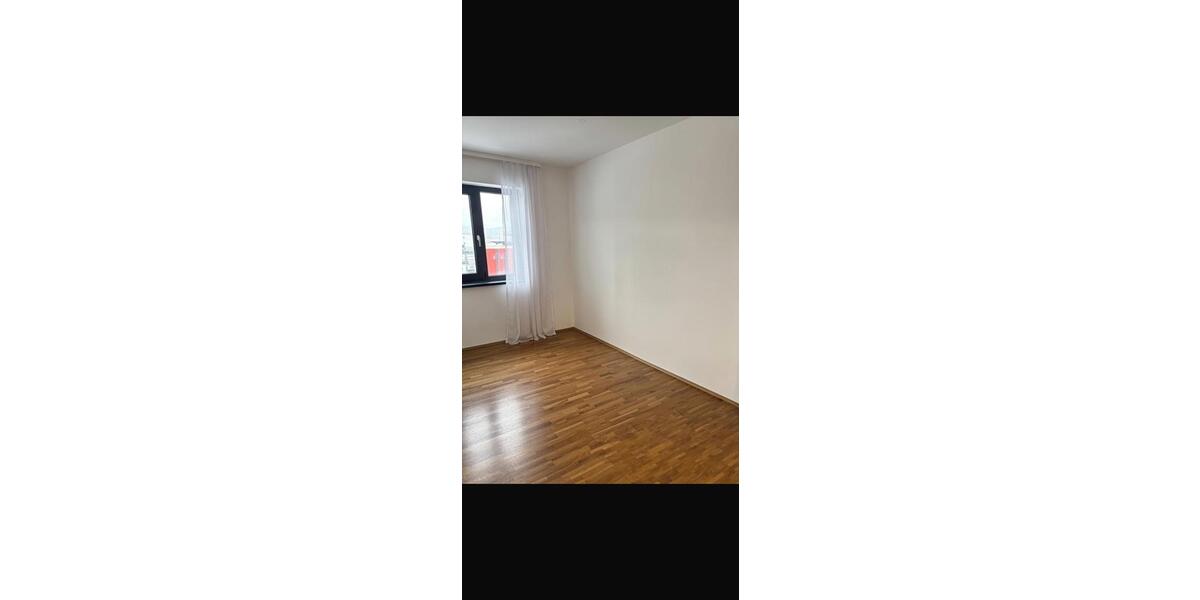 Etagenwohnung Kelheim - 3 Zimmer, 81 m&sup2;, 1.150&euro; | Angebot:24962142