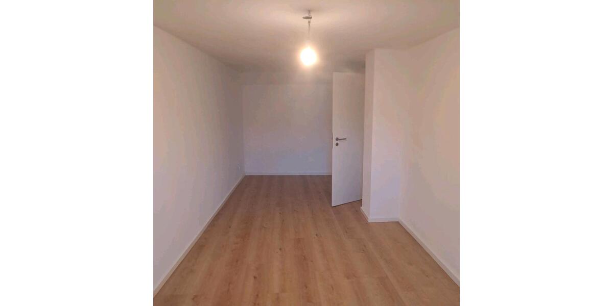 Dachgeschoßwohnung Trier - 4 Zimmer, 80 m&sup2;, 900&euro; | Angebot:26645893