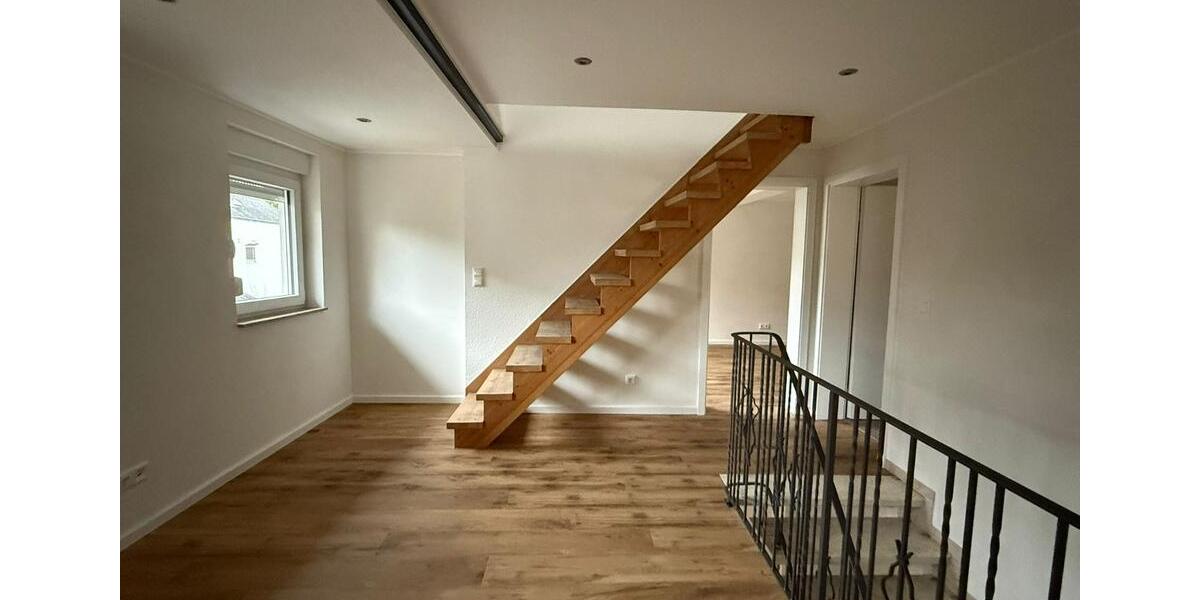 Einfamilienhaus Buseck - 4.5 Zimmer, 140 m&sup2;, 1.200&euro; | Angebot:24675931