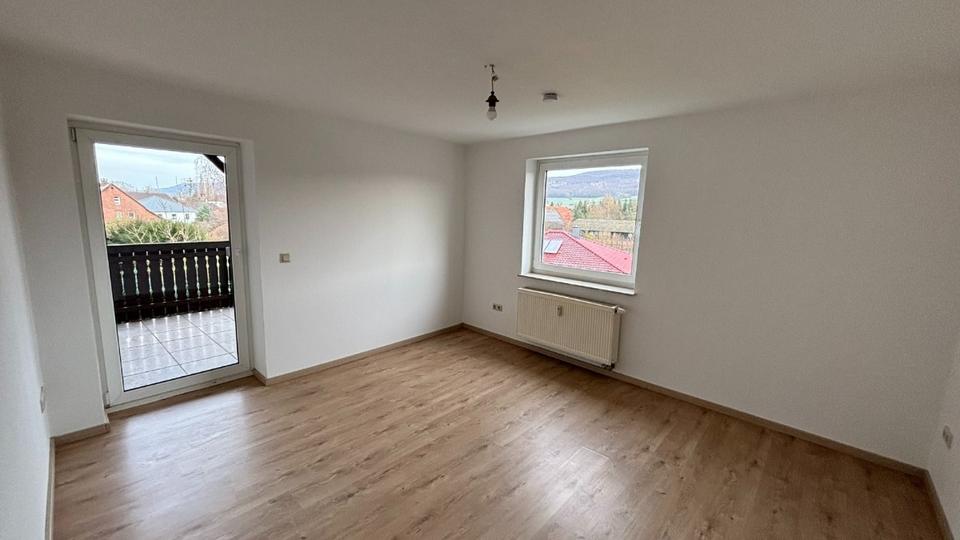 Erdgeschoßwohnung Eschershausen - 4 Zimmer, 94 m&sup2;, 570&euro; | Angebot:24312510