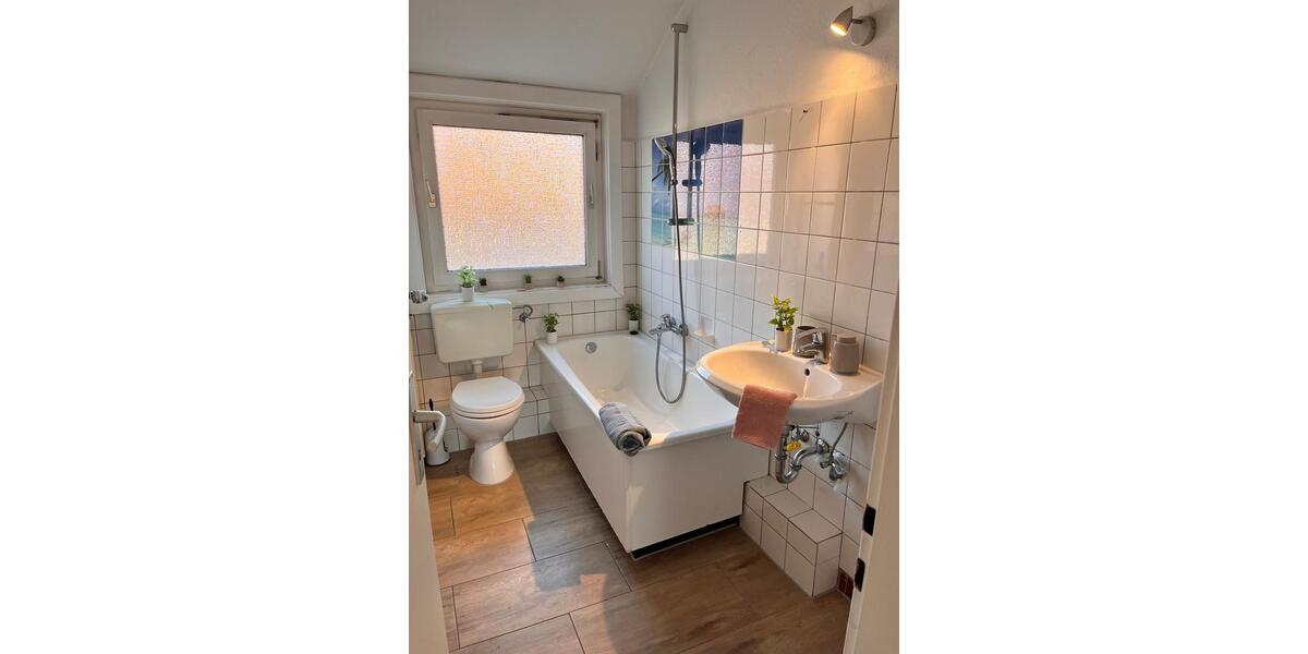 Dachgeschoßwohnung Salzgitter Ortschaft Südost - 3 Zimmer, 52 m&sup2;, 295&euro; | Angebot:22640301
