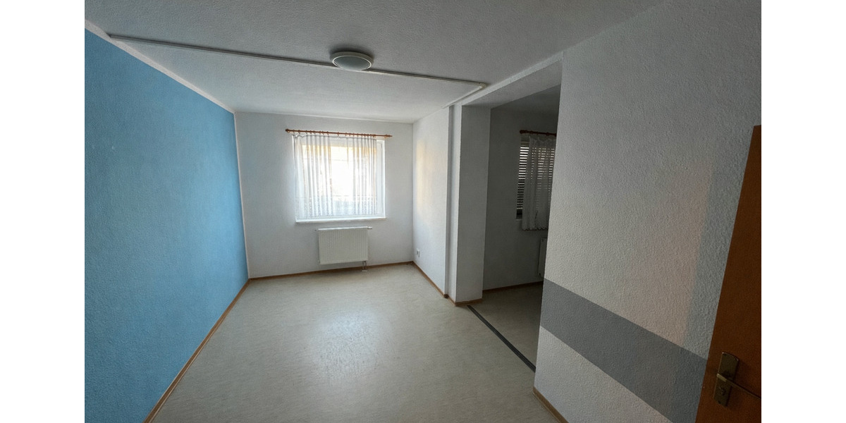 Erdgeschoßwohnung Staßfurt - 1 Zimmer, 27 m&sup2;, 220&euro; | Angebot:25055376