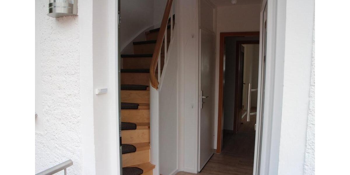 Einfamilienhaus Hambühren - 5 Zimmer, 100 m&sup2;, 1.200&euro; | Angebot:26607172