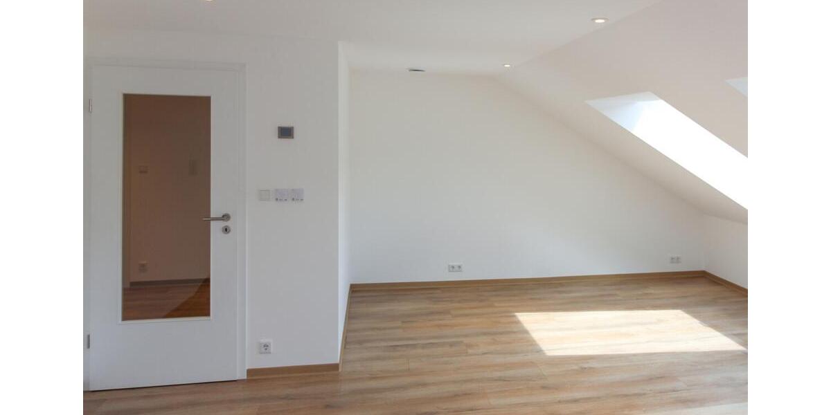 Dachgeschoßwohnung Fulda Fulda-Galerie - 4 Zimmer, 82 m&sup2;, 830&euro; | Angebot:26644577