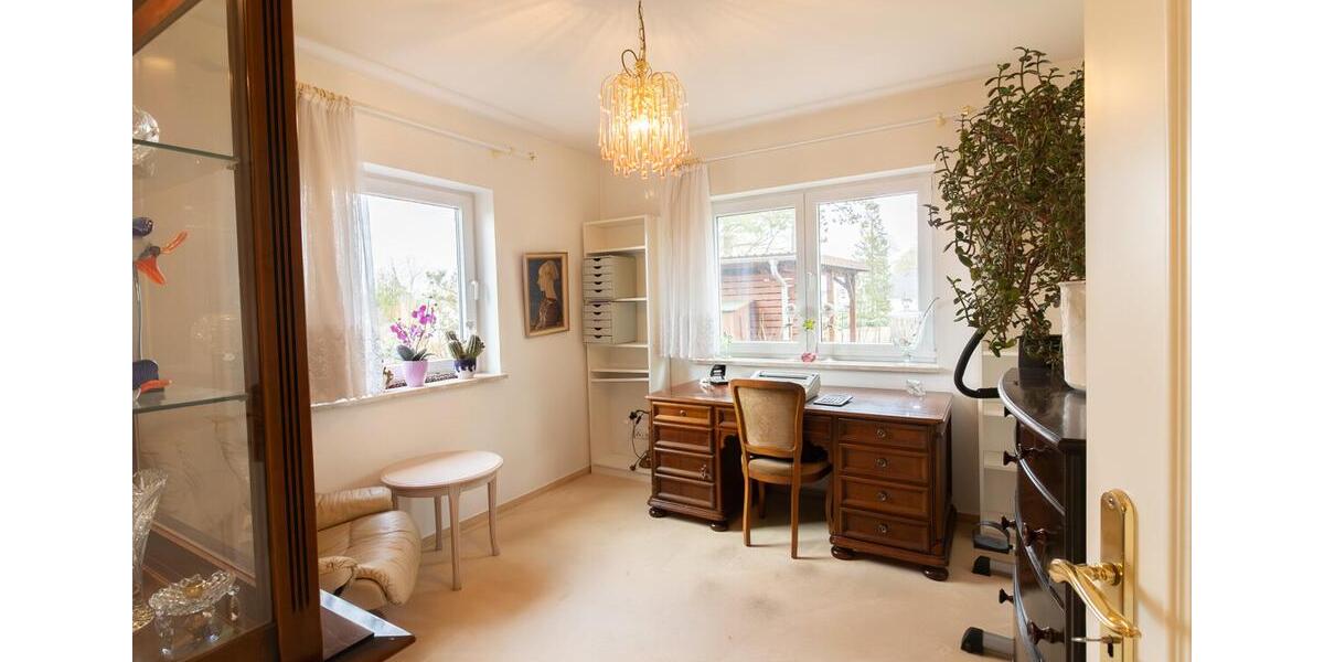 Erdgeschoßwohnung Malente - 3 Zimmer, 168 m&sup2;, 1.800&euro; | Angebot:25809398