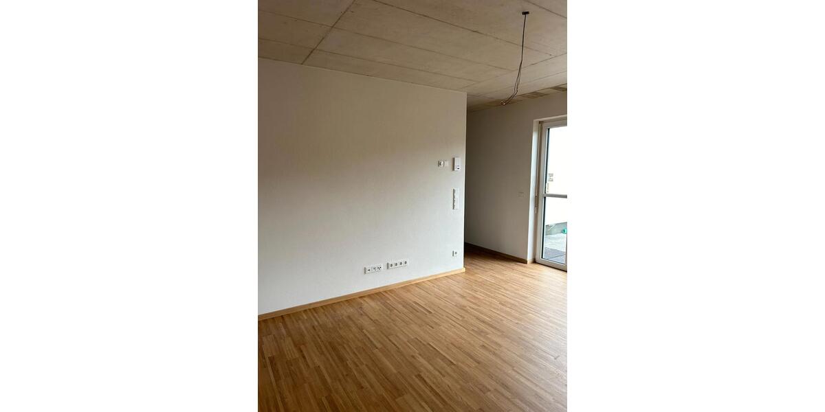 Etagenwohnung Rittersdorf - 4 Zimmer, 130 m&sup2;, 1.250&euro; | Angebot:26057950